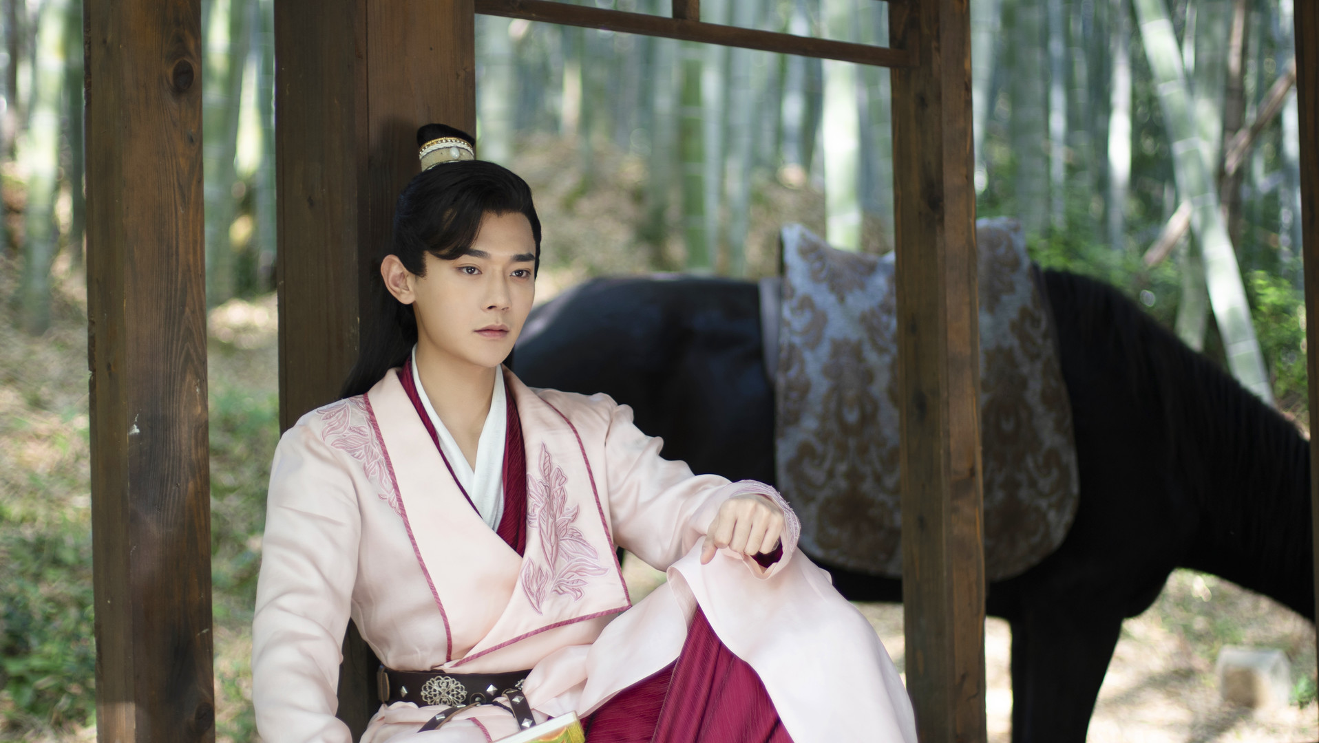 绝世千金重启版-Unique Lady-龙腾资源站